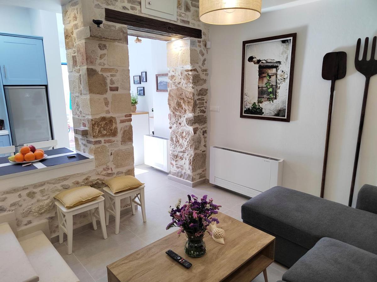 Holiday home Mouse House With Sea View And Mini Pool Platanias (Crete)